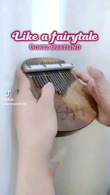 Thanks to Tiktok user sheysheykalimba for this nice version of my composition #likeafairytale ! Wish you all a nice week!
.
#neoclassical #neoclassicalmusic #piano #pianist #piyano #instapiano #emotionalpiano #pianocomposition #pianosolo #pianogram #instapianist #pianoplayer