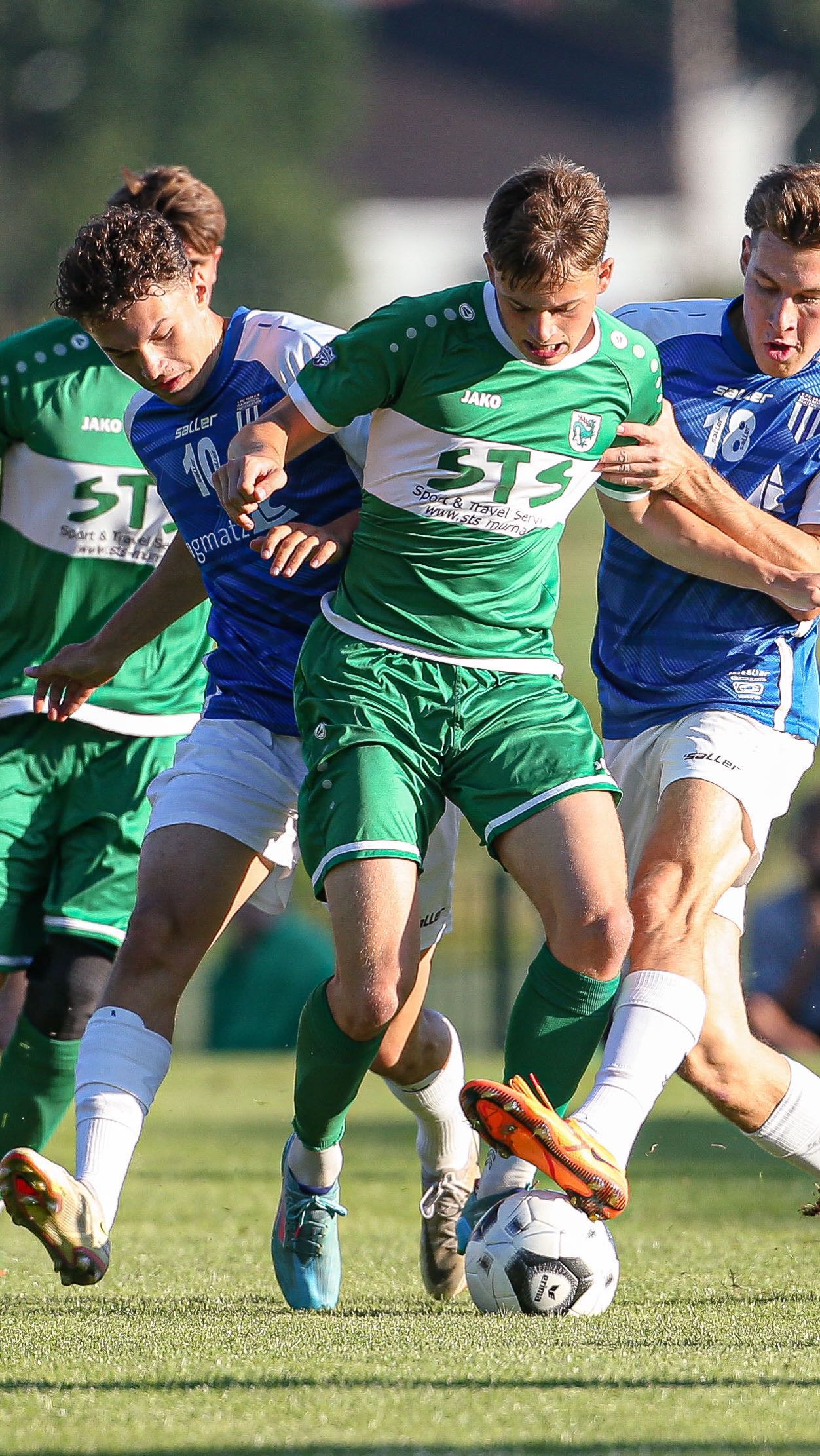 +++EILMELDUNG+++
3:1 Derbysieg an der Poschinger Allee!
Wir bedanken uns bei unserem 3-fachen Torschützen @konsti.ott 🔥🐉💚
#edid #nurdertsv #tsvmurnau #drachen #derbysieger