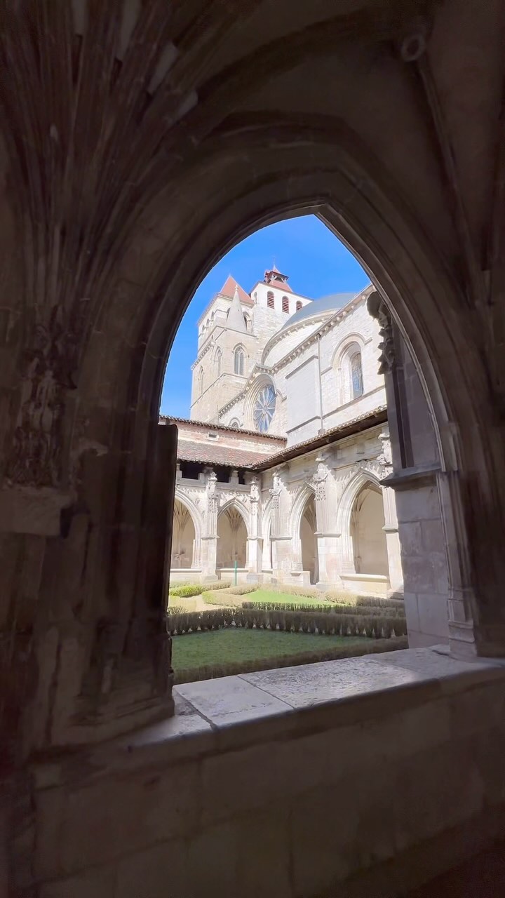 Retrouvez le CD Estampie sur le site www.aaocc.fr ainsi que sur toutes les plateformes de stream!!!.
.
.
.
.
.
#orgue #organ #cathedral #cathedrale #departementdulot #cahors #villedecahors #musiqueclassique #paroisses #concert