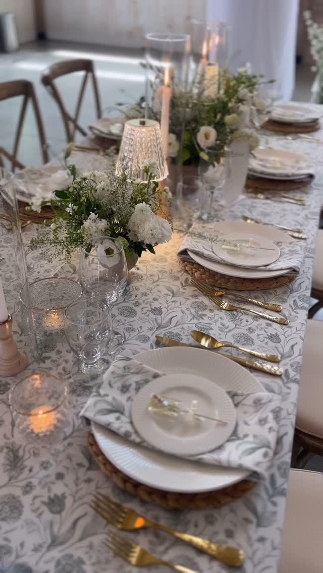 We had such an amazing time with this creative shoot in the newly renovated loft @stonefields_estate
The vendor team behind all the magic
Venue: @stonefields_estate
Photography: @stephaniemasonandco
Content Creation: @yourbtsinsider
Creative direction: @kkidesignsco
Assistant photography: @brittanynavinphotography
Packaging/stationary: @letterlandstudio
Florals: @thegatheringeventco
Rentals & Draping: @thegatheringeventco
Linens & cutlery: @simplybeautifuldecor
Hair: @showponyhair
Makeup: @onefinebeauty
Dress: @fairydreams.bridal
Accessories:@fairydreams.bridal
Shoes: @bellabelleshoes
Suit: @indochino
Models: @mimmodels
Desserts: @batterupbakeryca
Lollipops: @sliced.ginger
Soaps: The Mining Shack
Edible florals: @rosecrestgardens
#ottawaweddingflorist #ottawaweddingdecorator #flowerarrangement #springweddingflowers #stonefieldsestate #stonefieldsestatewedding #ottawaflorist #weddinglinensanddecor #styledshoot