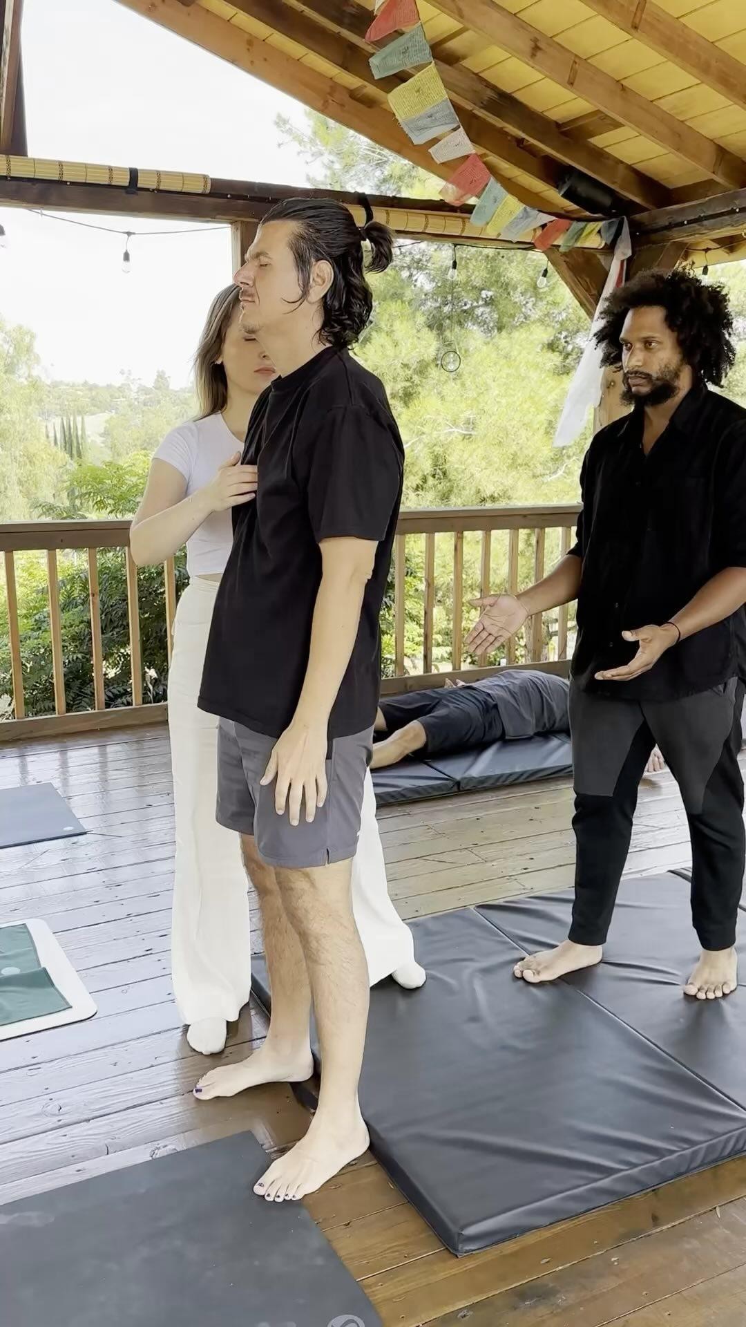 Embracing the Language of Energy
🇬🇧
In the intricate tapestry of existence, there exists a profound and universal language—one that transcends words and resonates deep within our souls. It’s the language of energy, the very essence that makes up the fabric of our being.
Each of us, like a unique symphony, possesses an individual energetic structure and patterning. These patterns are the signature of our experiences, emotions, and thoughts. And when we learn to become a mirror, reflecting the energy that surrounds us, we unlock a transformative power within.
This harmonious alignment allows us to dance in synchrony with the universe. We become one with the energy that flows through us and around us, and in this union, we find profound wisdom and guidance. As we let go and allow the energy to unwind, we discover that it’s not just a force; it’s an intelligent, living, and undeniably real presence that guides us on our journey.
🌈💫🪞🌌🌀🌟 #EnergyLanguage #InnerHarmony #EnergeticConnection #HALO #Consciousness #kundalinirising
#kundaliniawakening #traumahealing #quantumhealing #holistichealer
🇵🇱
W subtelnej tkaninie istnienia tkwi głęboki i uniwersalny język - taki, który przekracza słowa i rezonuje głęboko w naszych duszach. To język energii, esencja, która tworzy tkankę naszego istnienia.
Każdy z nas, jak unikalna symfonia, posiada indywidualną strukturę energetyczną i wzorce. Te wzorce to podpis naszych doświadczeń, emocji i myśli. Kiedy nauczymy się stać lustrem, odbijającym energię otaczającą nas, odkryjemy w sobie transformacyjną moc.
To harmonijne wyrównanie pozwala nam tańczyć w synchronii z wszechświatem. Stajemy się jednością z energią, która płynie przez nas i wokół nas, a w tej jedności znajdujemy głęboką mądrość i prowadzenie. Gdy tylko przestaniemy się opierać i pozwolimy energii się rozplątać, odkryjemy, że to nie tylko siła - to inteligentna, żywa i niewątpliwie rzeczywista obecność, która prowadzi nas w naszej podróży.
.🌈💫🪞🌌🌀🌟 #JęzykEnergii #WewnętrznaHarmonia #PołączenieEnergetyczne