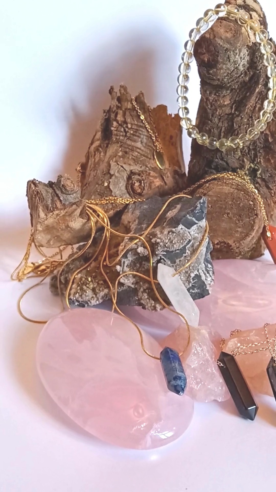 A gift for you!
On March 8th, it's International Women's Day, and we want to celebrate it with you! With every order placed until March 9th, you'll receive a free gemstone charm as a gift!
We appreciate you, strong, positive, and caring woman! Thank you for allowing us to adorn you with our jewelry collections!
To celebrate you, we're giving you a little gift on this special day. Moonstone, the stone of feminine energy, connection to the universe, and of course, the moon. Rose Quartz, the stone of love! Love for yourself, love for everything around you. Love for life!
🩷 1. Place your order at wildstonesamsterdam.nl
🩷 2. In the comments, write: "Charm: Rose Quartz" or "Charm: Moonstone" so we know which charm to send your way.
🩷 3. Complete your order, and your gift is on its way!
Promotion valid until March 9th
#gemstonependant #gemsandminerals #gemstonejewelry #gemstone #jewelry #pendant #freegift #edelstenen #edelsteen #sieraden #dutchbrand #madeinholland #amsterdam #internationalwomensday