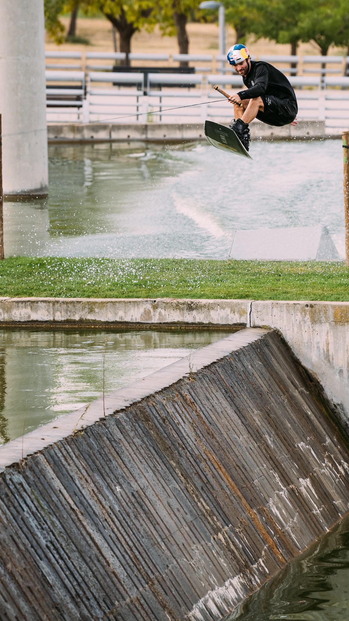 🫠 This one is so pleasing to watch! The trick, the sound and the camera work of @alexpfeffer 🤌🏻 Hard to believe that @domhernler pulled this one off first try!
Winch fiesta by @redbullaustria
Check out the full clip - link in bio
#pulledbysculpture