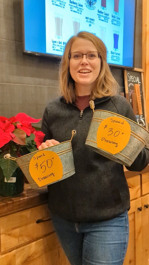 Meet Christmas!! Join us in the holiday fun!
🍻 Spend $30+ and draw for a free pint glass, taster glass, or sticker.
🍻 Spend $50+ and draw for a free t-shirt, 2 pint glasses, 2 pints to-go.
Cheers to a festive Christmas 🎄🎁