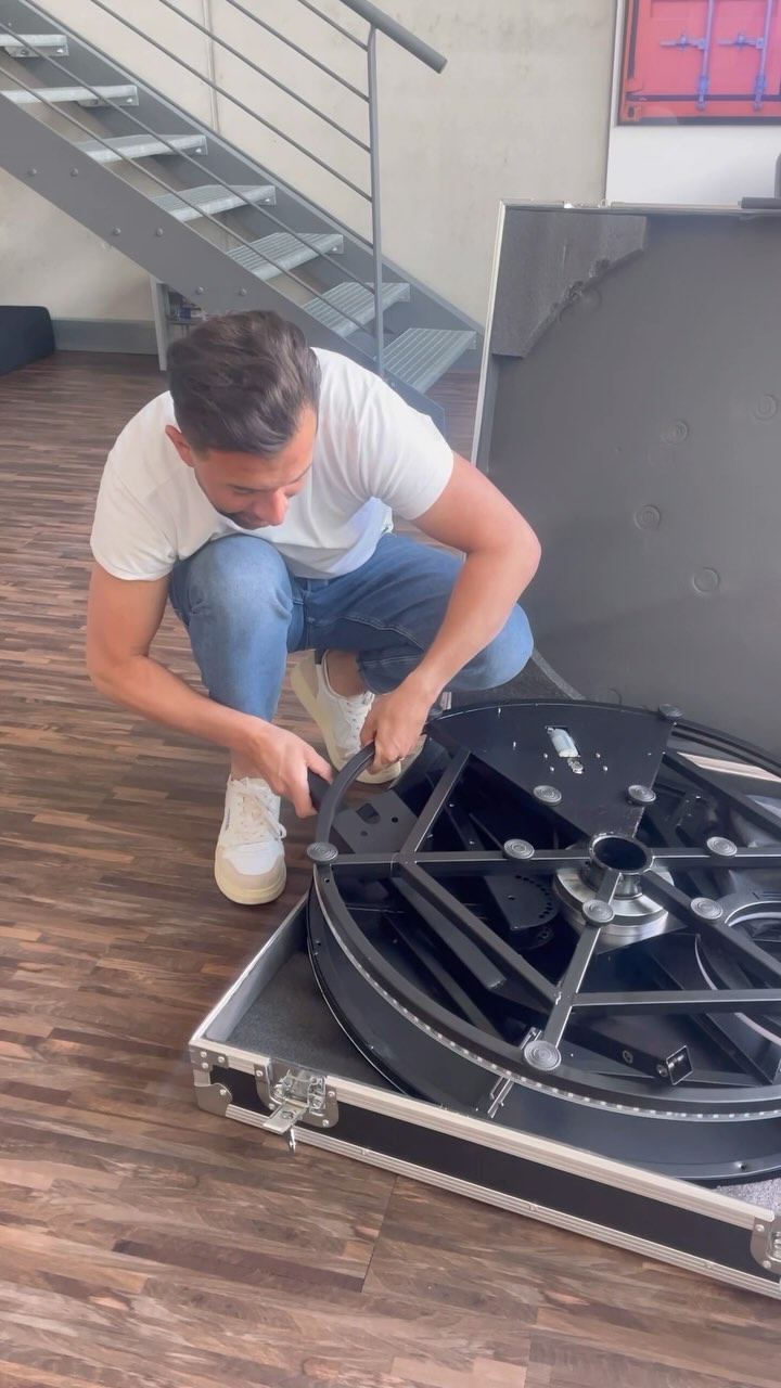 Schicke das der Kolleg:in, die auch bei konzentrierter Arbeit laut ist.
#arbeitskollegen #arbeit #agenturalltag