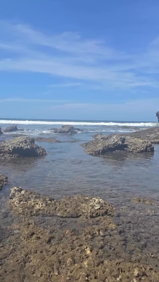 Some days I feel like the smallest speck—easily lost in the vastness of it all.
Other days, I feel deeply woven into the rhythm of nature… like the ocean knows my name, and the moon mirrors something in me I haven’t yet put into words.
With World Oceans Day just behind us and the Strawberry Full Moon on the rise, I’m noticing how the vastness around me mirrors the depth within me.
It reminds me that I don’t have to fight the currents—I can move with them. Expand. Release. Come back to my natural rhythm.
Fear still shows up, just like it would on open waters. But I’m learning to see it as a checkpoint, not a stop sign. A nudge to pay attention—not a reason to hold back.
How do you feel connected to nature’s energy? What wisdom or inspiration does it bring you?
#InnerAlchemyNotes #OceanSoul #FullMoon #NatureAsGuide