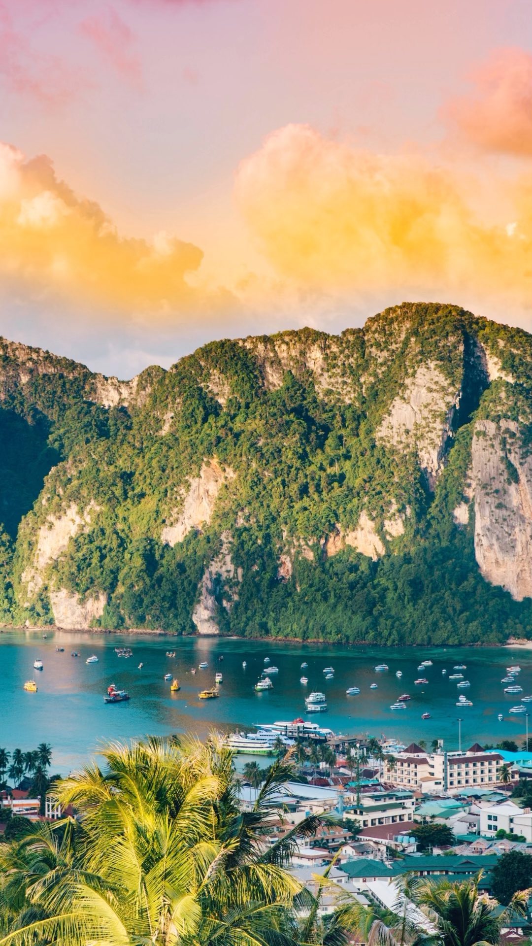 As the winter chill settles in and daylight dwindles, the allure of escaping to sun-kissed destinations becomes increasingly irresistible.
From the picture-perfect white sand beaches of the Maldives to the much-loved Canary Islands – we’ve rounded up the top 5 best winter sun destinations to beat those winter blues.
Link in bio 🔗
#365Aviation #PrivateJet #Charter #flyprivately #WinterSunDestinations