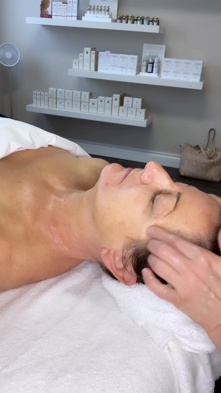 💆🏼♀️💛 #FridayFeels