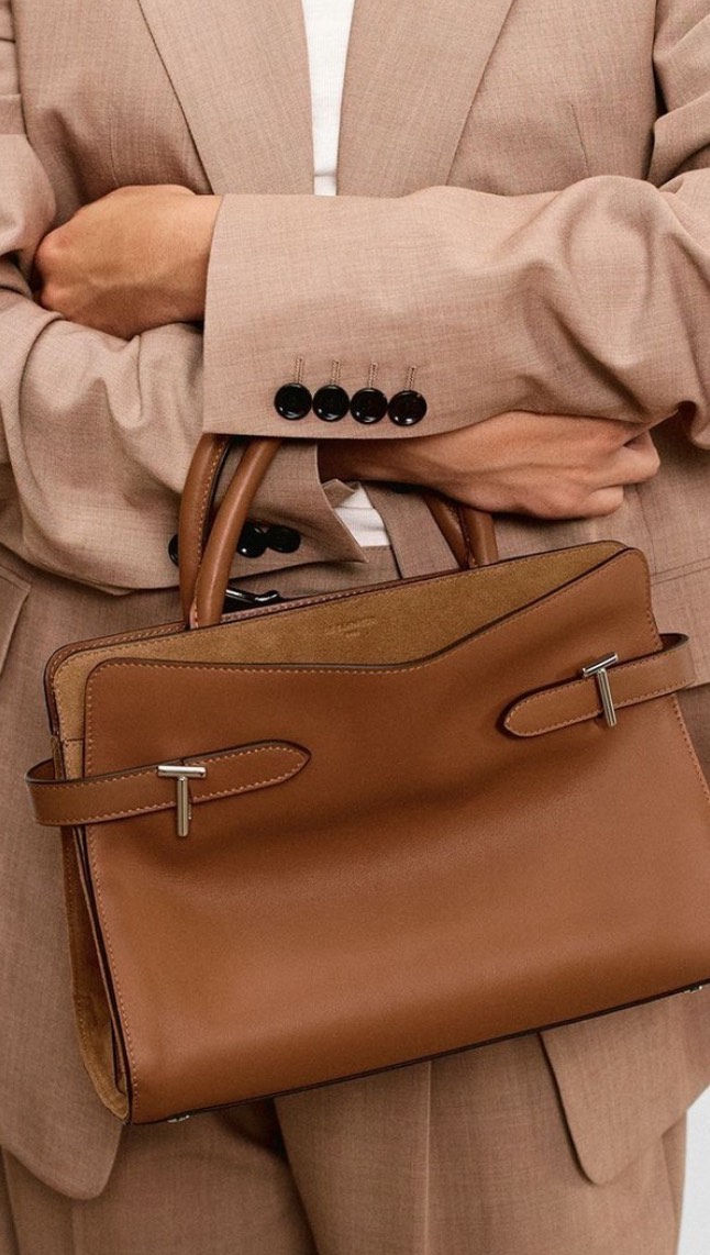 Présentation presse chez @letanneur 🍂🤎 @dresscode_agency #letanneur #dresscode #mode #maroquinerie #paris #magazine #showcasemagparis