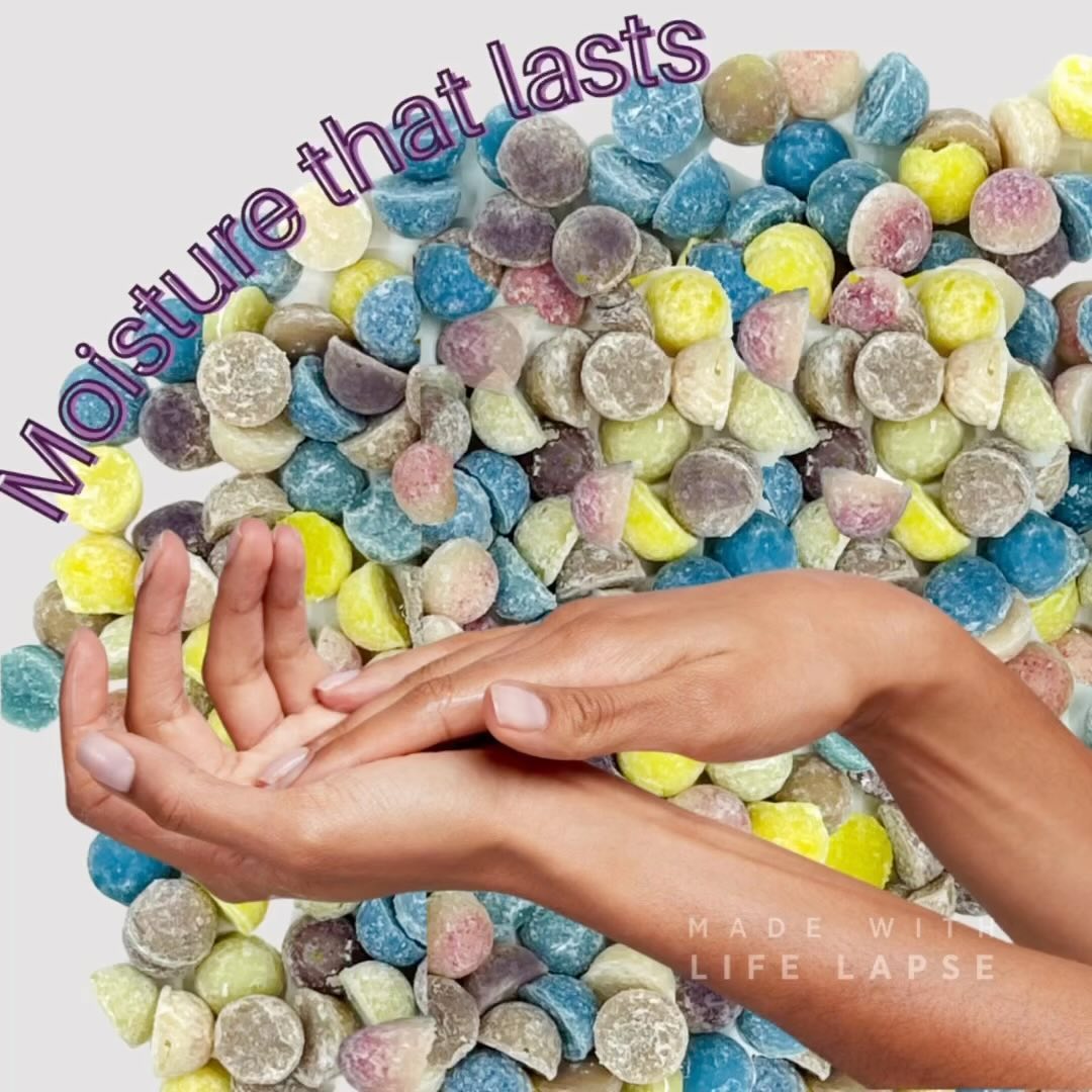 There’s a Butter Bit for every skin! Whether you have dry skin or are you more concerned with loose skin and wrinkles, there’s a Butter Bits for your hands.
Try using the code VARIETY for 50% off your first box of 50 Bits.
They come in a biodegradable cardboard box that serves as a dispenser. Actually, a hands-free dispenser that works with a little shake.
And if you give a —- about going as plastic-free as possible, you’ll be happy to know that the box lasts as long as your lotion bars do.
Zero-waste and zero effort .