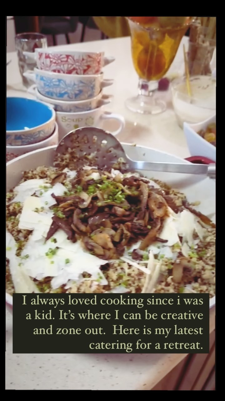 I follow two principles with my work. ´Do it your best and so it with love.
Here is vegetarian menu for a yoga retreat I cooked for recently:
-Vegetable quiche with brocoli, spinach, mixed cheeses, and asparagus
-Lentil salad (green apple, celery, red onions, lemon wedges, cilantro) with lime mustard vinaigrette
-parmesan crusted artichokes with orange chives yogurt dip
-Ratatouille (eggplant, red,orange,yellow peppers, zucchini, tomatoes and onions) with charcoal bread and burrata.
-Orange and Lime Zest Pana cotta with raspberry coulis and pistachio crumble.
-Courgette Veloute soup with Sakura leaf
-Spring Green Salad with passion fruit vinaigrette (made with fennel, three types of lettuce, rucola, endives, green apples and pomelo wedges)
-butter beans tahini hummus with sweet paprika
-Quinoa Bulgar Mushroom Risotto (oyster and white button mushrooms) with parmesan.
Special thanks to @titorchyksasha for support and help.
#foodporn #healthymeals #cateringyogaretreat #veganfood #healthyrecipes