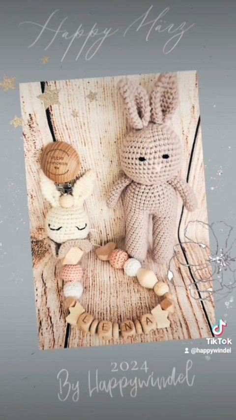 Nuggikette aus Holz
Ostern💕
.
.
#andenken #holz #handmade #handgefertigt #nuggikette #easter #ostern #regenboogbaby #baby #anhänger #kuschelzeit #babytiktok #girl #geschenkideen #geschenk #geschenkidee #babyaccessories #girls