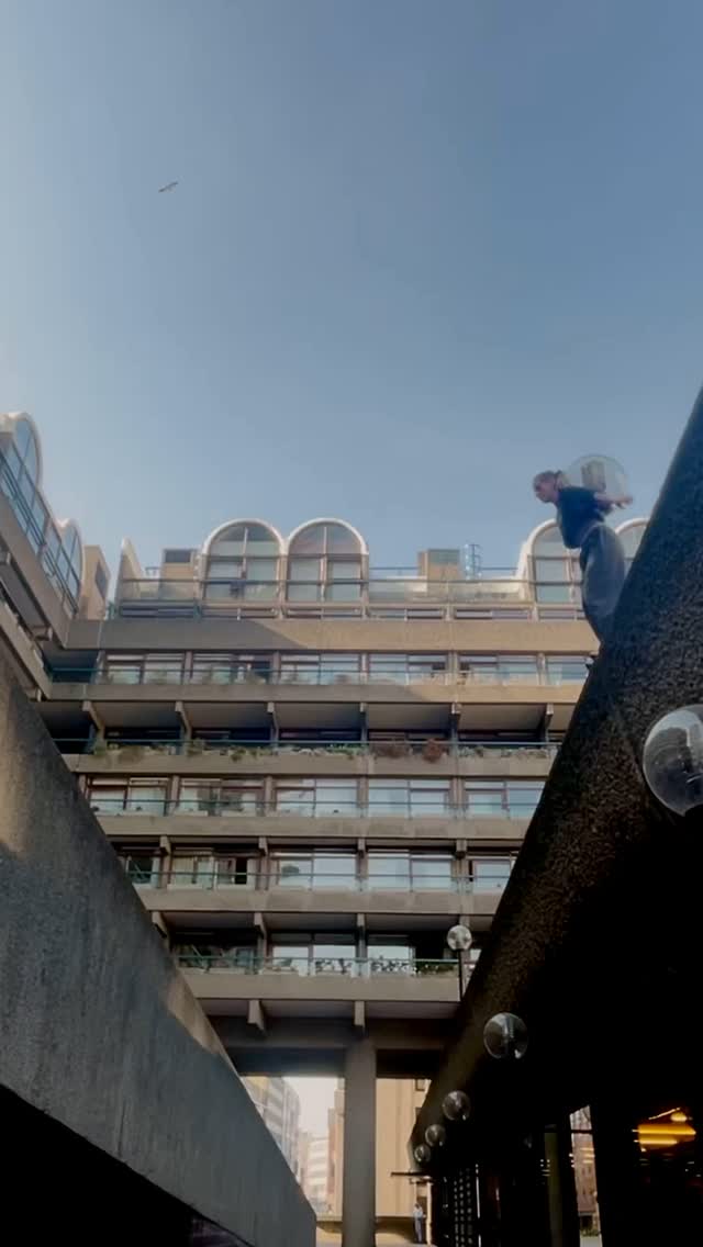 WATCH OUR VIDEO ON YOUTUBE! 🫶🏼💋 Here’s a little teaser of our first and latest video, link in bio!
#parkour #freerunning #girlparkour #parkourgirl #parkourgirls #parkourwomen