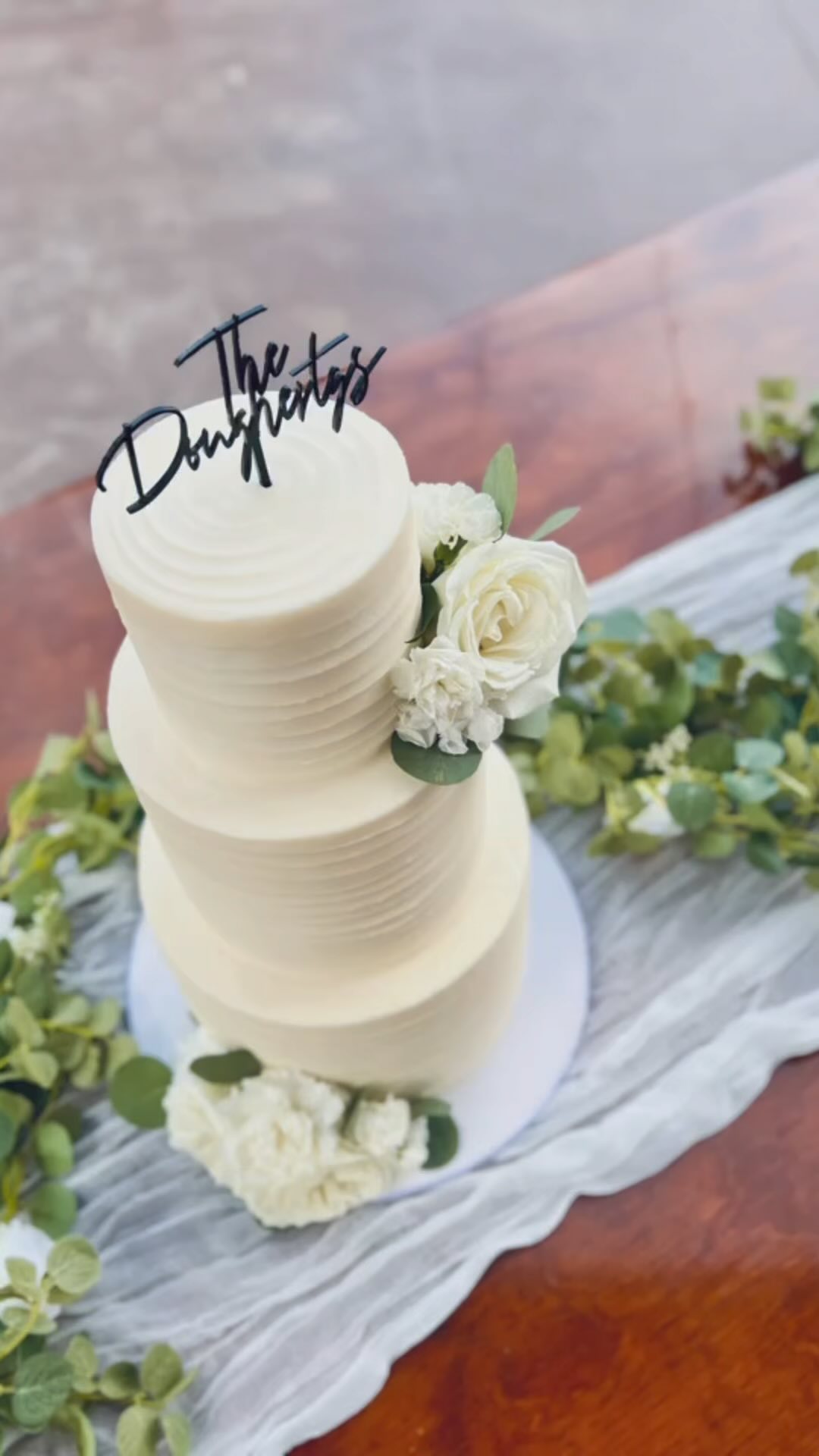 ✨ What a gorgeous start to 2024!! Our first wedding this year, and it was nothing short of magical! 💍✨
A huge congratulations to the beautiful couple, Kimberly & T.J., who tied the knot yesterday at the breathtaking cabins on strawberry hill! 🏞️❤️ We are beyond honored and grateful that you chose us to be a part of your love story!
Kimberly & T.J., you have impeccable taste! The cake design you chose was simply stunning. ✨ Elegant, yet so beautifully simple. It’s safe to say that it has quickly become one of our newest favorites! 😍👏 The delicate details and the exquisite flavors made it a true centerpiece that perfectly complemented your special day.
We are so excited to share a glimpse of the final product with all of you! Kimberly & T. J. we wish you both much happiness and love 💗 Thank you again for the opportunity to serve you 😊
#WeddingVibes #LoveStory #2024StartsWithLove #CakeGoals #MagicalMoments #StrawberryHillWedding #Newlyweds #HappilyEverAfter #paysonaz #paysonazbakery #kendras_country_bakery