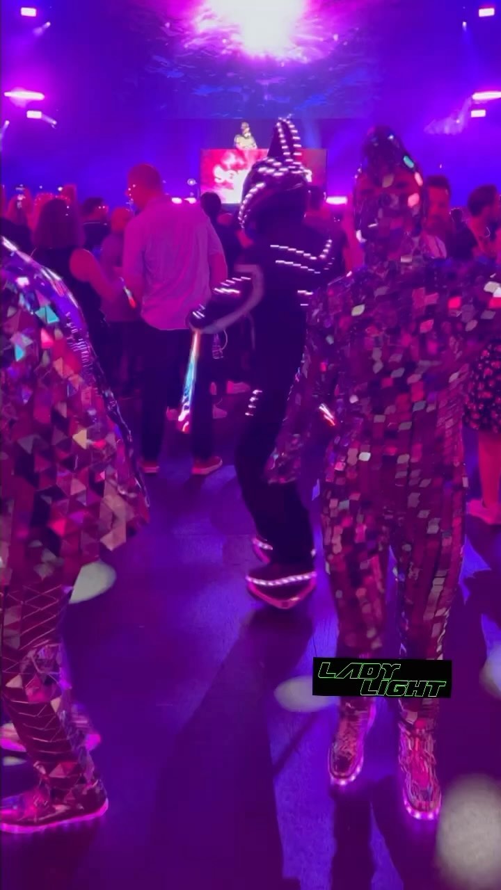 Magenta party! Our mirror and led characters added to the atmosphere and created fantastic photo ops! Thanks to Proscenium events. #mirrorgirl #mirrorman #ledrobot #femmebot #led #mirrorcharacter #lasvegas #atmsophere #dancers #wowfactor #ledpoi #hoovershoes
