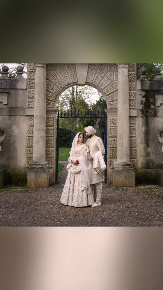 The story of Jaspreet & Amrita
www.thefilmeditor.co.uk
CLICK + LIKE + SHARE
BRIDE & GROOM - @amzkd
Bride Outfit - @lavanyalondon
Groom Outfit - @pagh_vala
Jewellery - @reddotjewels
Mehndi - @bhavismehndi
MUA @ Hair - @shrena.kara @aabeautylondon
Photographer - @randbphotos
#weddingsutra #bride #indianbride #asianbride #luxurywedding #weddingvideography #reels #instareels #viralvideos #viral #viralvideo #punjabiwedding #punjabiweddings #sikhwedding #bride #bridesmaids #weddingjewellery #bollywoodwedding #sikhbride #hindubride