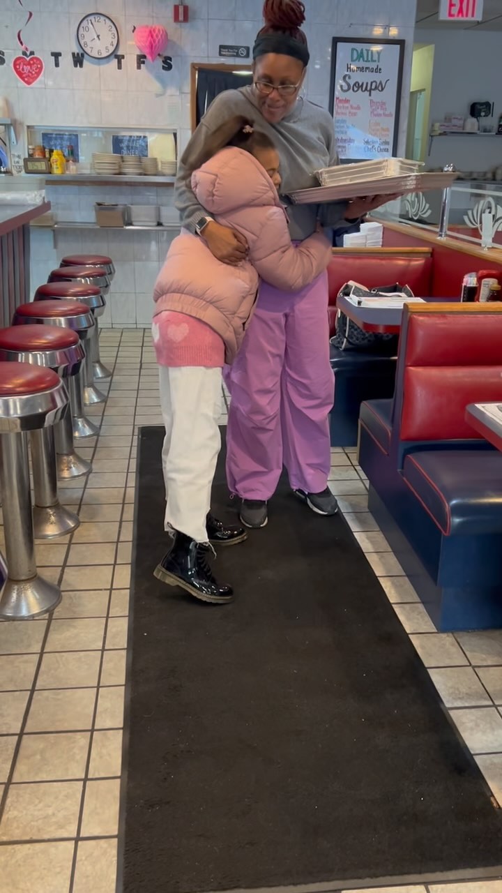 I cannot say THANK YOU enough to the @montclairdiner for catering our inaugural Beautiful Breakfast! đĽ đłđĽ â¤ď¸ Everything was so delicious and most especially was MADE WITH LOVE! Generous people like Ms. Lynda and Mr. Eliot - who freely give their time and talents for no reason other than to make someone smile - are why Project Beautiful is able to spread so much joy! Acts of kindness are what will truly change the world! đ Thank you @montclairdiner đ