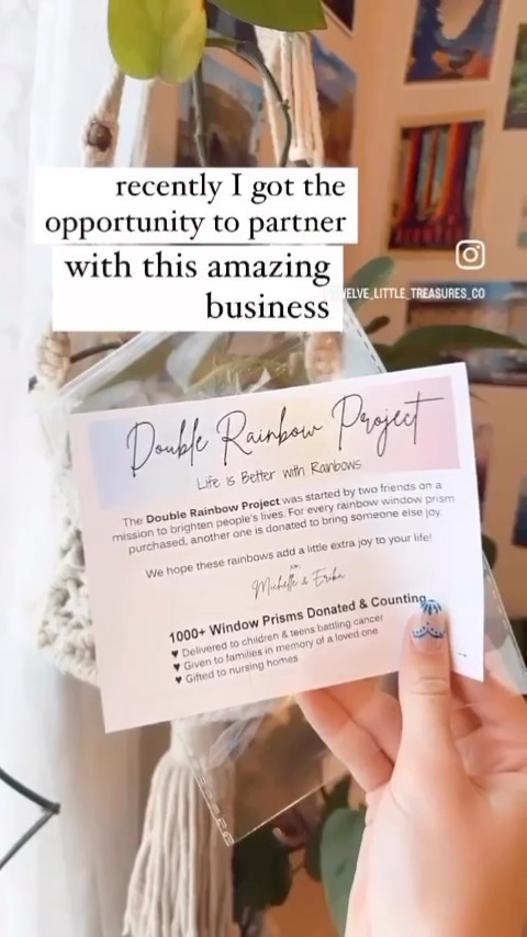 Love seeing our window clings in action!
#doublerainbowproject
@twelve_little_treasures_co