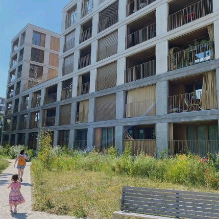 Looking forward to showcasing more stunning architecture around Lake Geneva next year. Thank you for an incredible year, and here's to continued exploration and inspiration in the coming year!
#thanks#merrycristmas#guidingarchitectslausanne#guidingarchitects#guidedtours#arclemanique#lausannetourisme#genevetourisme🇨🇭#geterritoire#guidedvisitslausanne#swissarchitecture