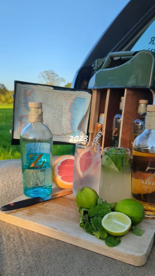 Goodbye 2023, hello 2024! 👋🏽🍹
6 months of trading, but a whole year of challenges that's for sure! From taking years of ideas and development to producing a real bottle, upscaling our recipes, visiting our suppliers in Zanzibar and starting our events off with a bang at @abrfestival - it's really been a journey.
All we can say is thanks to everyone for all the support so far, and we can't wait to see what's in store for 2024 - we certainly aren't slowing down! 🇹🇿🇬🇧
Special thanks to
@kaskazi.uk
@1001organic_en
@moongazing.hare.bars
@gorcotthall
@ashasbhamuk
@hollybush_gorcotthill
@tobaccofactorymarket
@bottledecorationsolutions
#rum #spicedrum #zanzibar #tasteofthespiceislands #cocktails #spicedgin #spiced #spices #events #mobilebar #premiumrum #premiumgin #newyear
