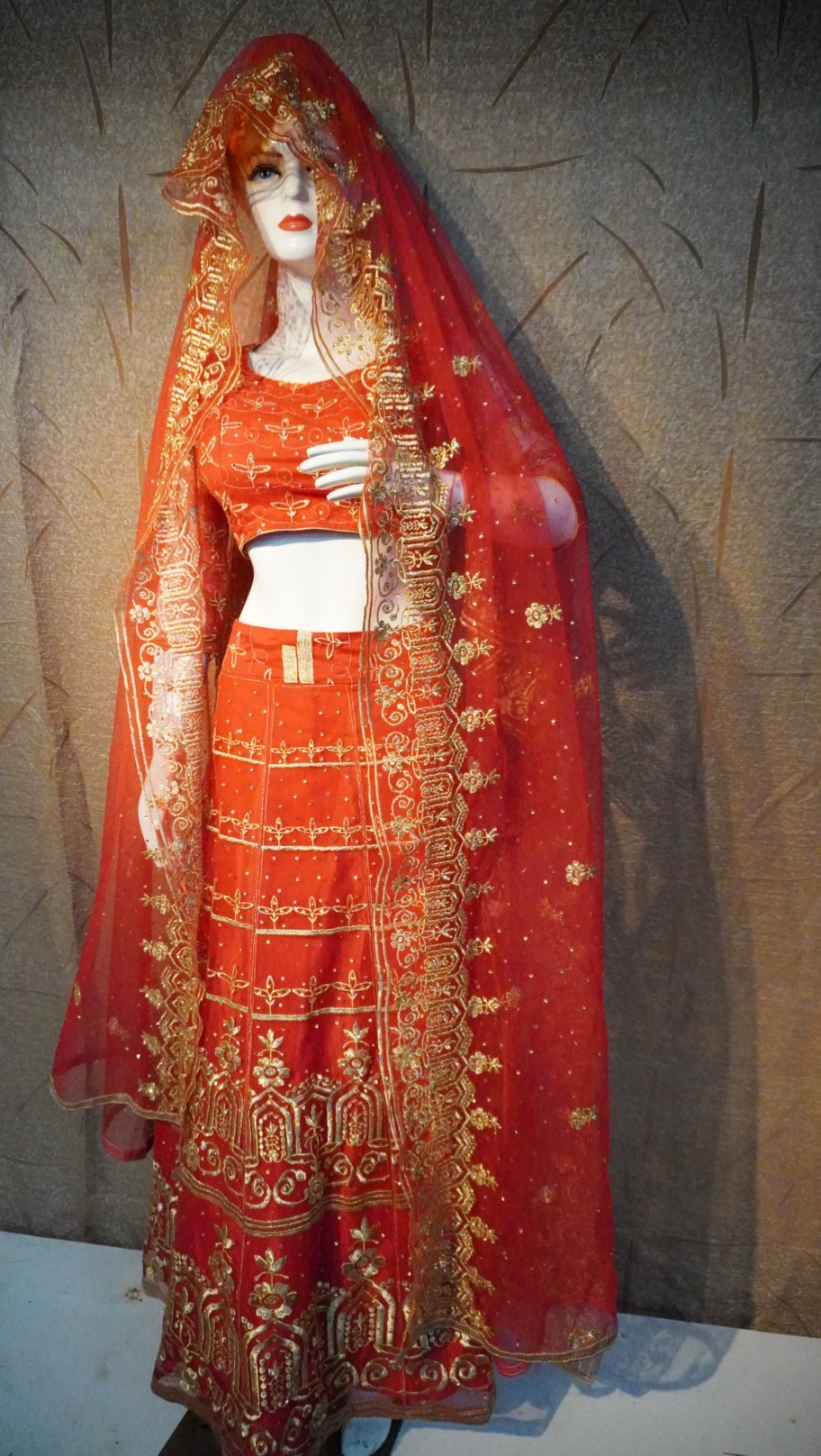 Red Ghagra Choli With Dupatta
👗Net Embroidery Golden Zari Work
With Hotfix Stones
❤️ 6m lining French Crepe
👗3m Cancan
#red #dresses #embroidery #fashion #indianwedding #designer #bajinternational #factory #manufacturing #cotton #net #floral #goldenzari #dresscode