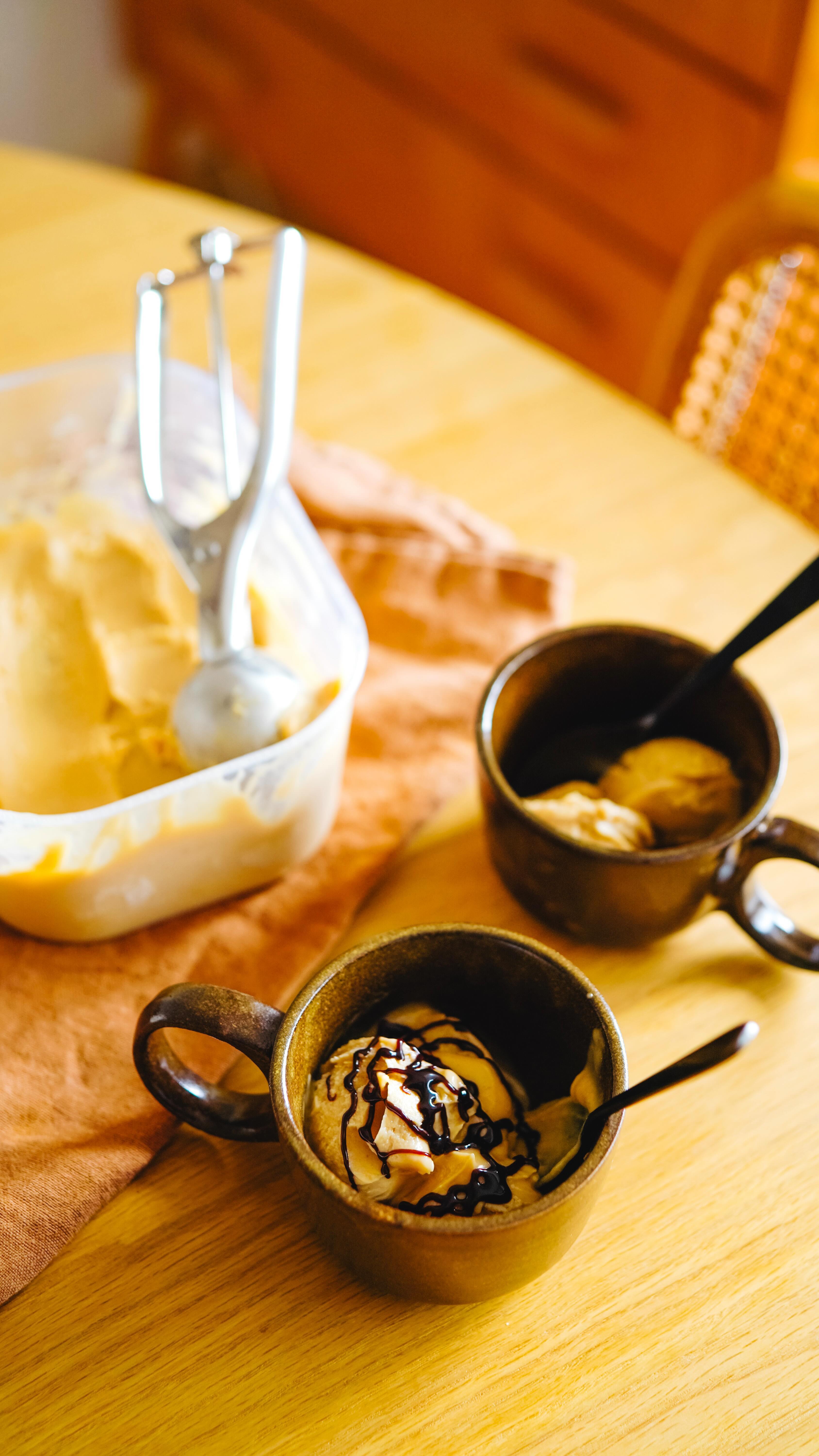 Did you know you can make ice cream out of nut butter? 🍨🥜 This No-Churn Peanut Butter Ice Cream is dairy-free and so stupidly simple to make.
Get the full recipe linked in bio 😌
#peanutbutter #nutbutter #nochurnicecream #icecream #summerrecipes #dairyfree #vegan #plantbased #veganicecream