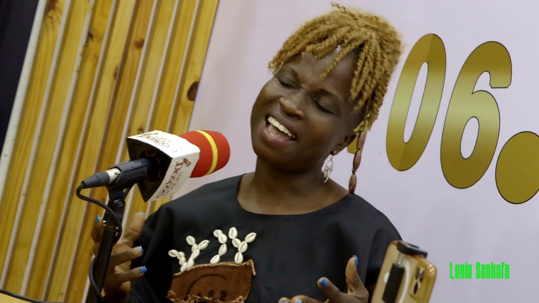 Mon passage à la Radio #la_voix_de_la_diaspora
Diaspora Fm - La Voix de la Diaspora Radio Ministère de la Culture et de la Francophonie Sankofart Production