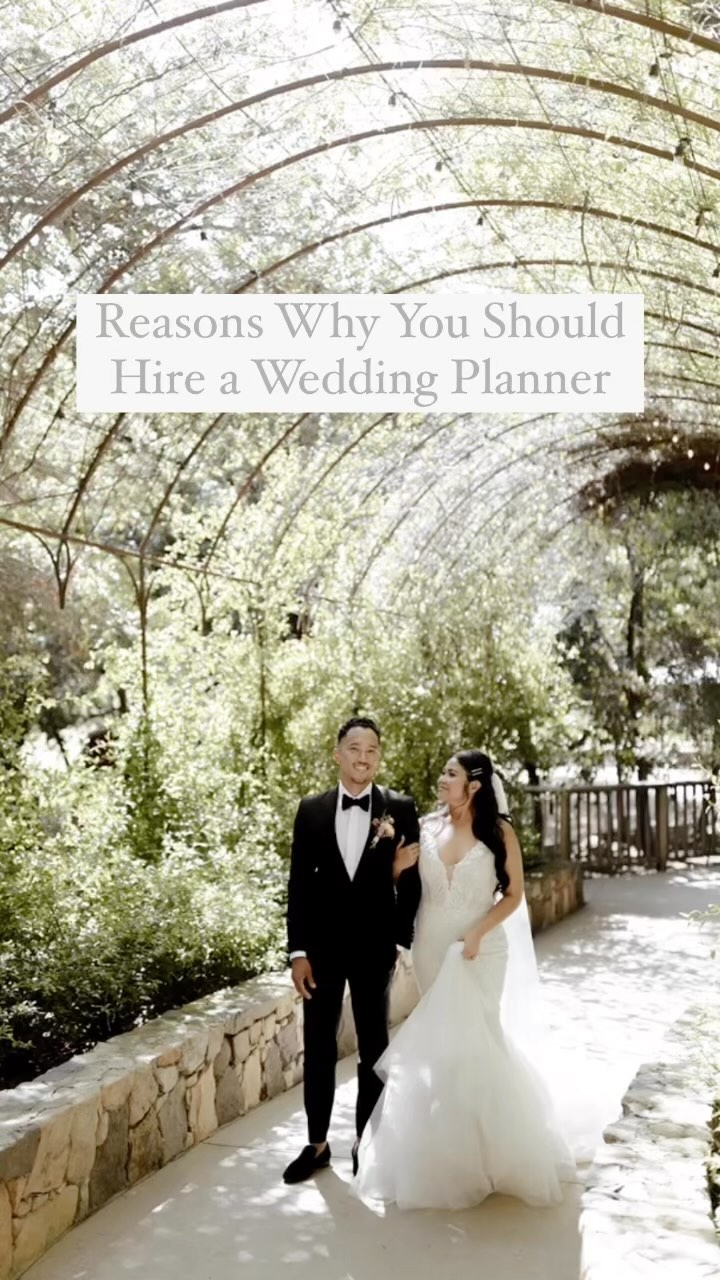 Happy March and happy National Wedding Planning Day.
I was today years old when I learned that was an actual thing but now that we’re here let’s take advantage! 😄
Weddings can cost a pretty penny but I assure you that investing in a wedding planner or even just a day/month of coordinator will save you so much stress and headache. You’ll be able to enjoy the day just as you dreamed without having to worry about the logistics. Trust me, your sanity is worth the price of a planner.
Hit the link in my bio or dm to schedule a consultation!
Coordination: @makeitatorible
Venue: @calamigosevents
Photography: @christineflowerphotography
Florist: @onceuponafloristla
