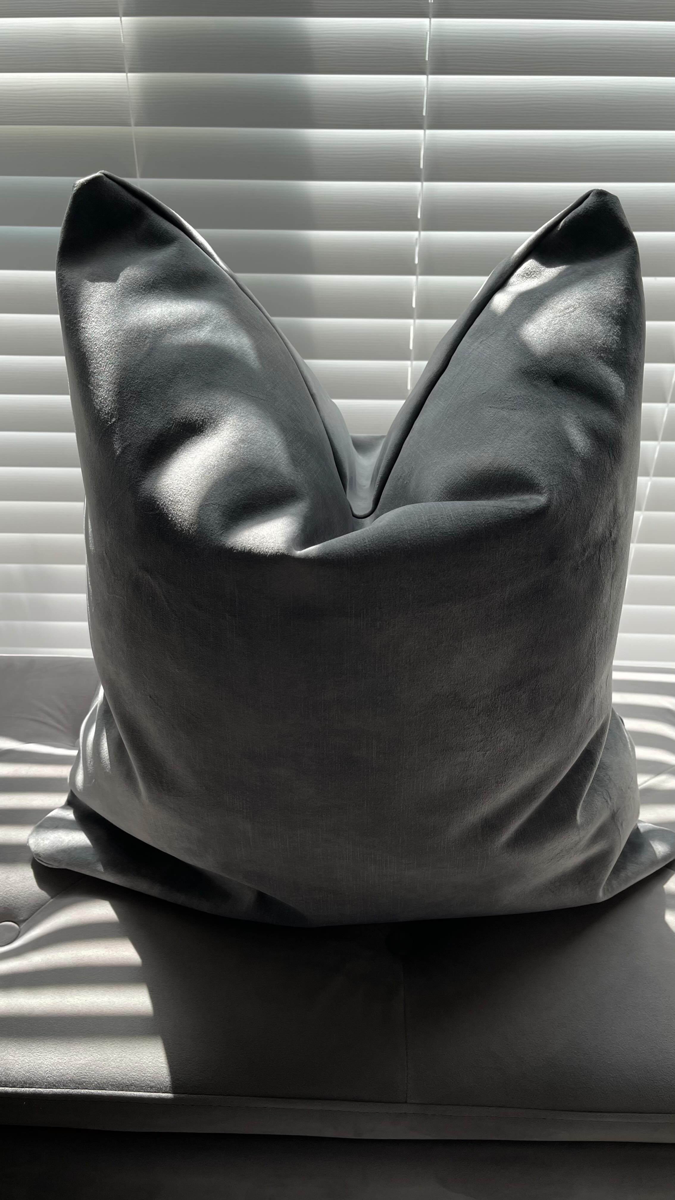 Handmade Luxury Cushions by @_maytwenty_ I absolutely love this one from my range. Now to make the second before I package them off to my client 😍😁
#handmade #luxury #luxurylifestyle #luxurycushions #interiordesign #madetoorder #velvet #grey #customfurnishings #handmadefurnishings #furnishings #textiles #fabric #luxuryfabric