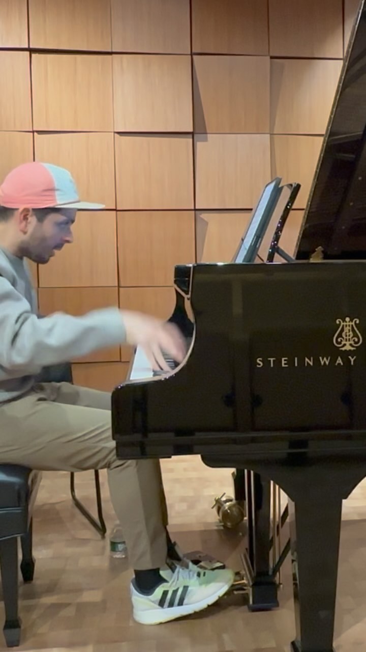 Happy World Piano Day 🎹
#PianoMan #Music #PianoDay #Piano #FedericoIbarra #mexico #LatinAmericanClassicsVol2
