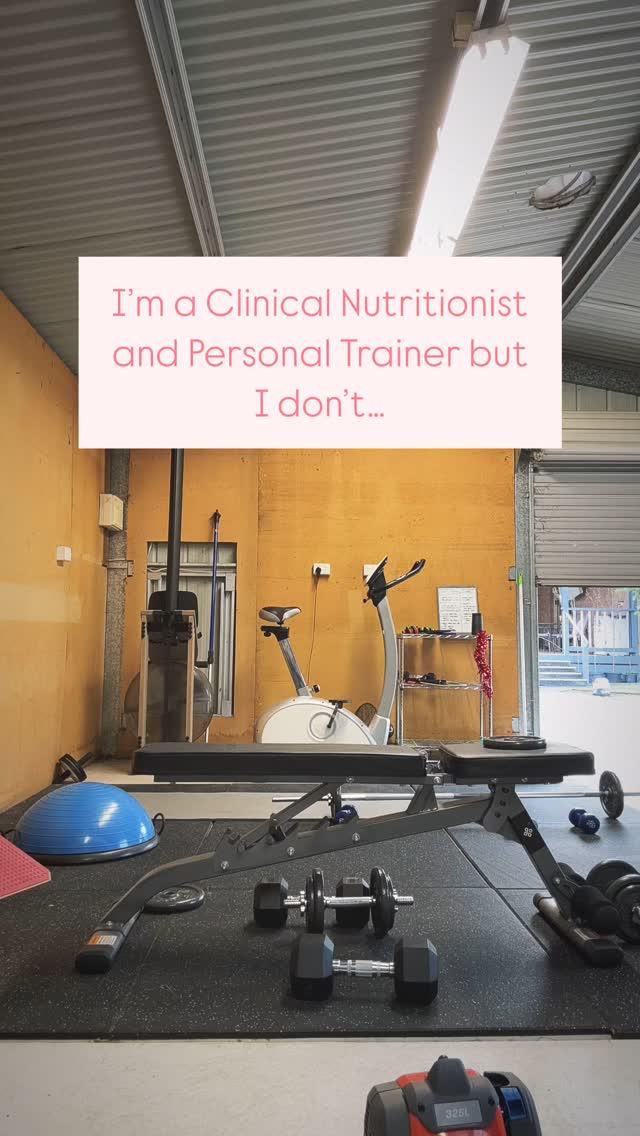 🌿💪🏻 Strong, Balanced and Nourished 💪🏻🌿
Real health isn’t found in extremes 🚫
It’s built through consistency - even with life gets messy.
It’s about balance, energy and living in a way that supports you 🧘♀️🌟 Not for a few months, but for life!
You don’t need to be perfect - just committed to what’s realistic. Build a plan that works for you, that supports your body, your goals and your life ✨
🌱 Looking for personalised support?
I’m here to help you feel your best through a holistic approach to nutrition, lifestyle, exercise, sleep and more. Creating sustainable habits that support your whole health, tailored to you and your life.
🗓️ 1:1 nutrition consultations available
Tap the link in bio to book your appointment
💻 Telehealth available
📍 In person appointments @fernwoodchirnsidepark
- CK 🍏💪🏻
#foodasmedicine #healthandwellness #clinicalnutritionist #liveyourbestlife #holisticnutritionist #healthyhabits #sustainablehealth
