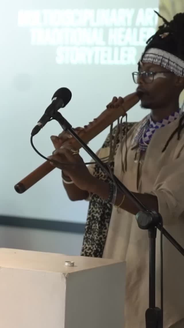 What does it mean to do what you must – and how does practice emerge from pressure?
Interdisciplinary and anti-disciplinary thinking: Day 2, Panel B of our Stellenbosch Triennale 2025 Talks Programme examined how artists navigate fracture, tension, and limitation to forge new modes of worldbuilding.
Join moderator @ntombenhleshezi in conversation with @sistazai, @__nagel_, @sisonkepapu and @justiceseyisi as they explore practice as invention, refusal – and radical survival.
🎥 Watch the full discussion now on our website → stellenboschtriennale.com/talks-programme
Curated by @ebuhlanti_republik
Facilitated by @mikemavura_ @pamurove_foundation
Filmed by @j_sihle_ and @johnnyfassler of the @stellenboschacademy
#ST2025 #Bazinzile #StellenboschTriennale #TalksProgramme #ContemporaryArt #AntiDisciplinary #Worldbuilding #DalaWhatYouMust