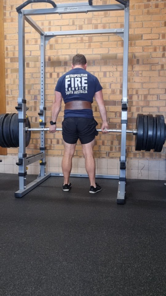 You often hear people avoiding deadlifts due to history of hip, lower back pain/stiffness.
I get all my clients deadlifting, or variations of, regardless of their level of experience. Strong hips and lower back are never going to be a disadvantage, learning how to organise your hips and spine for a lift pays dividends in the future.
Often overlooked is learning how to effectively strain through a lift. How to create tension and hold it that tension.
*** havent deadlifted properly for almost 6 months and started getting tight hips and lower back as of late, unusual for me. Two days ago I worked up to a comfortable single with a rack pull and so far 2 days down and hips are feeling fresher and more stable.
Deadlifts arent the enemy of hip and back pain.
#cnstrength #deadlifts #strengthtraining #emergencyservicestraining
#firstresponders #strongfirst