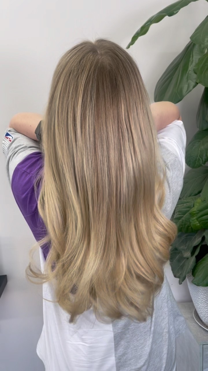 Blonde Brilliance: Adding Life, Length, and Laughter to Fine Hair! 💁♀️✨
Our client came to us with fine hair, seeking to enhance her locks with length, volume, and a touch of brightness. To achieve her desired look without causing damage, we opted for the perfect solution: hair extensions! 🌟
But we didn’t stop there! We noticed that there wasn’t much color around her face, so we took this opportunity to create a stunning transformation. Using our skillful #BasinBalayage technique, we expertly lightened up her face-frame, adding a sun-kissed glow that beautifully frames her features. The result? A whole new lease of life for her color, while still keeping it effortlessly low maintenance. 🌞💇♀️
The best part? This amazing transformation took less than two hours! ⏰ Our talented team worked their magic, ensuring a swift and efficient service without compromising on quality or style. Because we know your time is valuable, and we’re committed to making you look fabulous in no time. ⚡
So, if you’re dreaming of freshening up your blonde or craving a hair makeover that’s sure to turn heads, look no further! DM us today to book your appointment and experience the magic for yourself. ✨✉️
#NoFilter #SydneyHairExtensions #SydneyHairdresser #Leichhardt #SydneyHair”