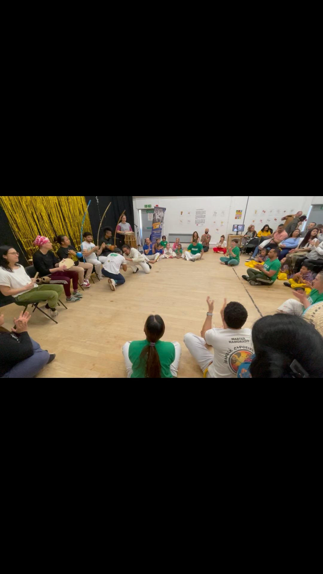 Dia De Festa In chestnuts community Centre! Roda de Capoeira for the Community of Seven Sisters.
@bullerengue.circle
@akola tambo
@pandacap
@paulinha_bemvindoangola
@chokitonago
@beckynamgauds
@adrianooliveiradanza
@teoknowhere
@yhielo8
@tresculebras
@valenram88