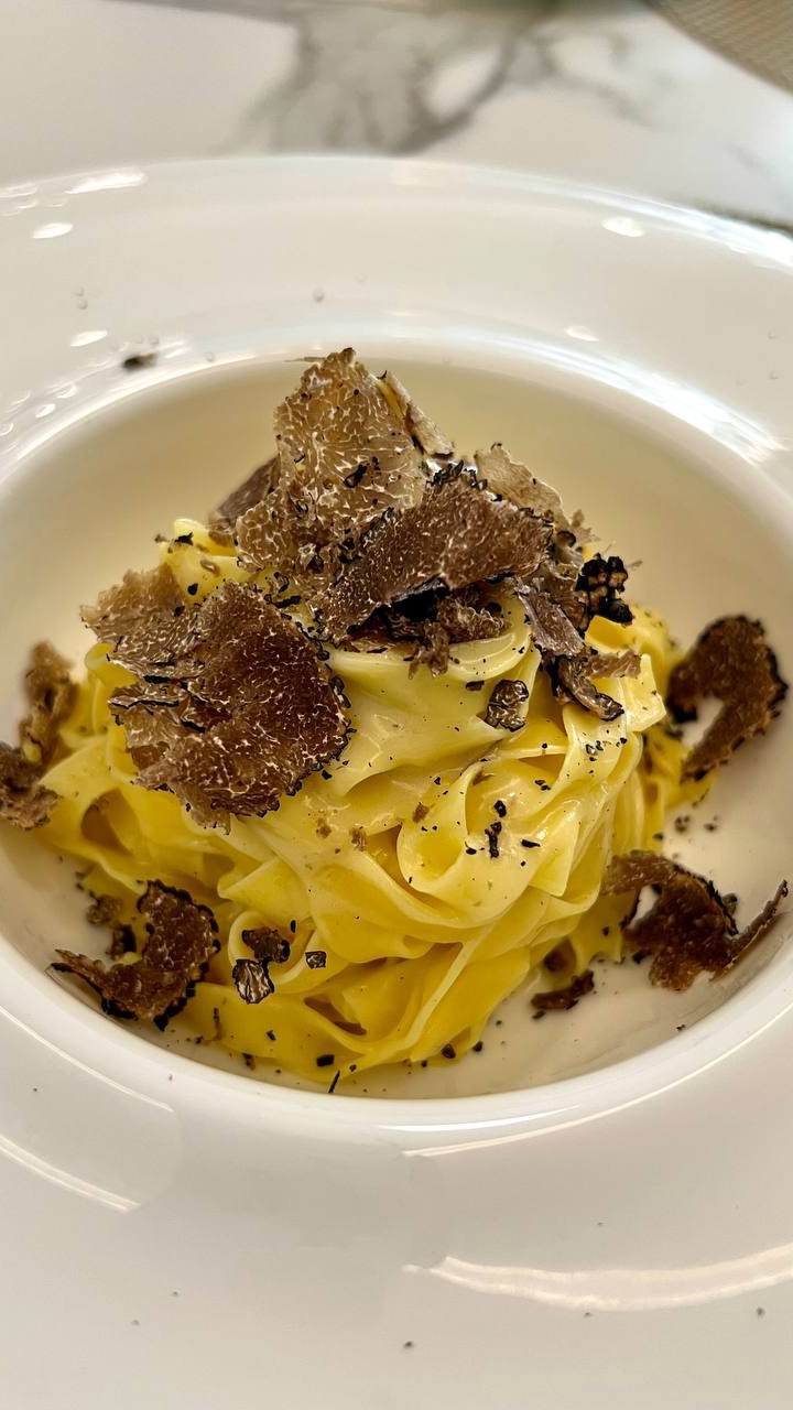 This taste ❤️🔥
AURA
Ristorante & Lounge Bar
📍 Via Dante 22,Nova Milanese (MB)
☎️ 0362 1637534
#ristorantemilano #milano #cenamilano #monza #monzabrianza #novamilanese #ristorantemonza #carbonara #cucinaitaliana
#tartufo