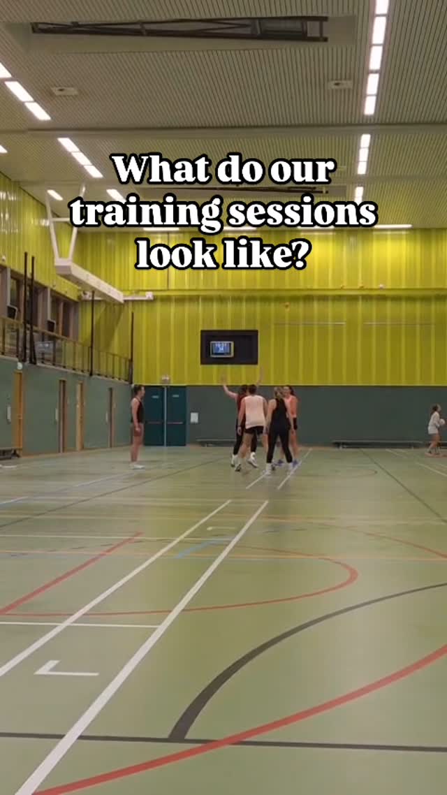 Amsterdam Netball Club trains twice a week. Our sessions include Skills and Drills, Super League, @netballnetherlands League training, and Grab a Bib. We always make sure there is game play! 🏐💪 This is a defence focused Skills and Drills session to improve our defence skills. Interested? Register for a free orientation session on our website to come try it out! 🔗 Link in bio!