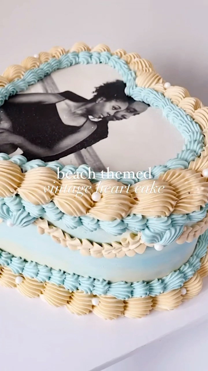 Two toned vintage heart cake
So in love with this 🏝️🌊beach themed🌊🏝️ vintage heart cake 🤗 it was so fun to make and I love the slight marble effect. This was a 10 inch heart cake: chocolate cake, ganache filling, and chocolate Swiss meringue buttercream. A chocolate lovers dream cake.
#cake #cakedecorating #vinatge #vinatgeheartcake #vintagecake #nycbaker #cakesofinstagram #smallbusiness #nybakery #fyp #beachvibes #beachcake