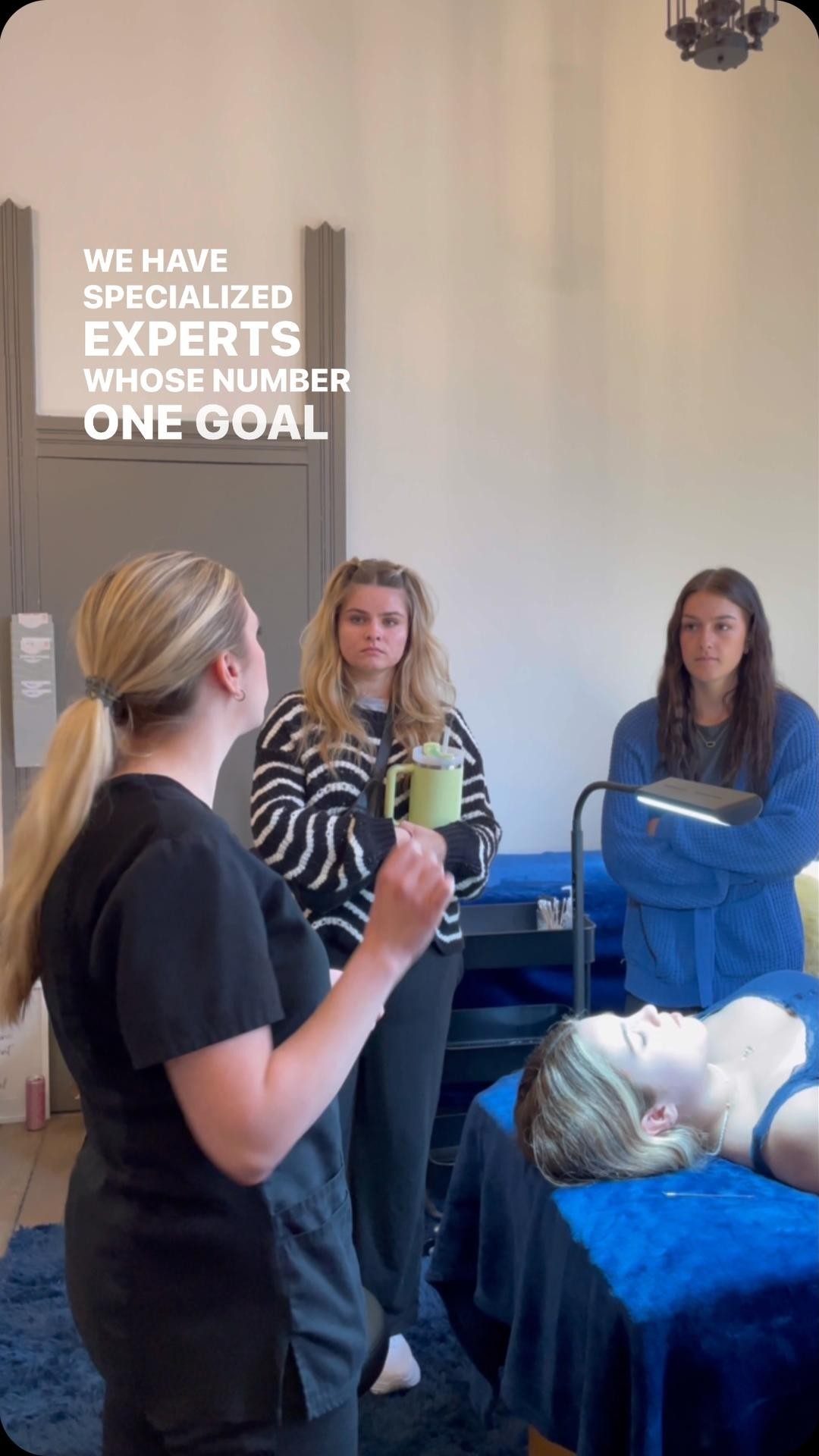 Ever thought about pursuing a career in lashes or beauty?
We are holding an EXCLUSIVE lash class on May 25th & 26th. We have very limited spots available, so book NOW! 🥰❣️
#lashclass #lashlift #lashtint #esthetics #estheticclass #beautyschool #lashliftclass #BeautyWorkshop #GetLashed