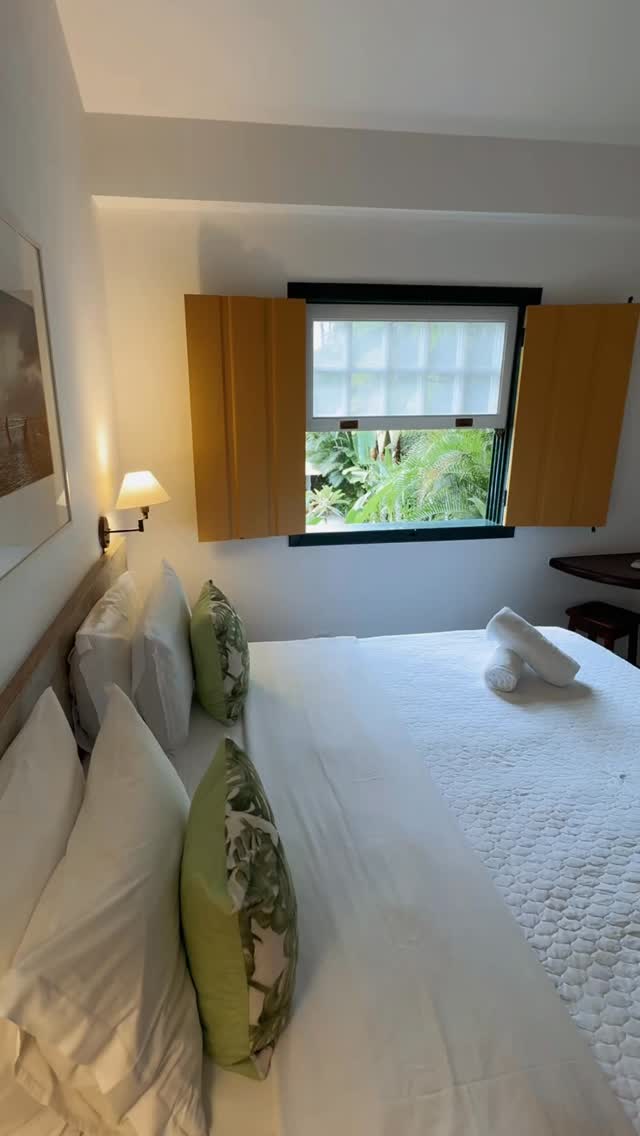 Luz, silêncio, leveza.
O essencial, presente.
Light, silence, softness.
The essential, present.
#Paraty #VisitParaty #Viajar