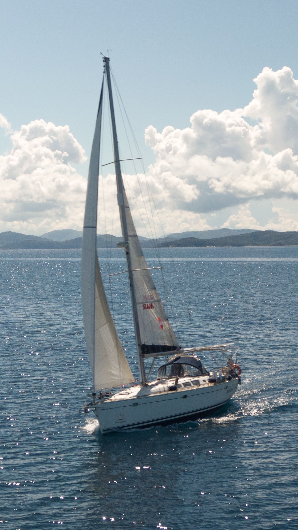 Ci siamo conosciuti su @pirates.of.dreams e abbiamo iniziato un’avventura insieme navigando dalla Grecia alla Sardegna, condividendo delle esperienze indimenticabili 🏴☠️