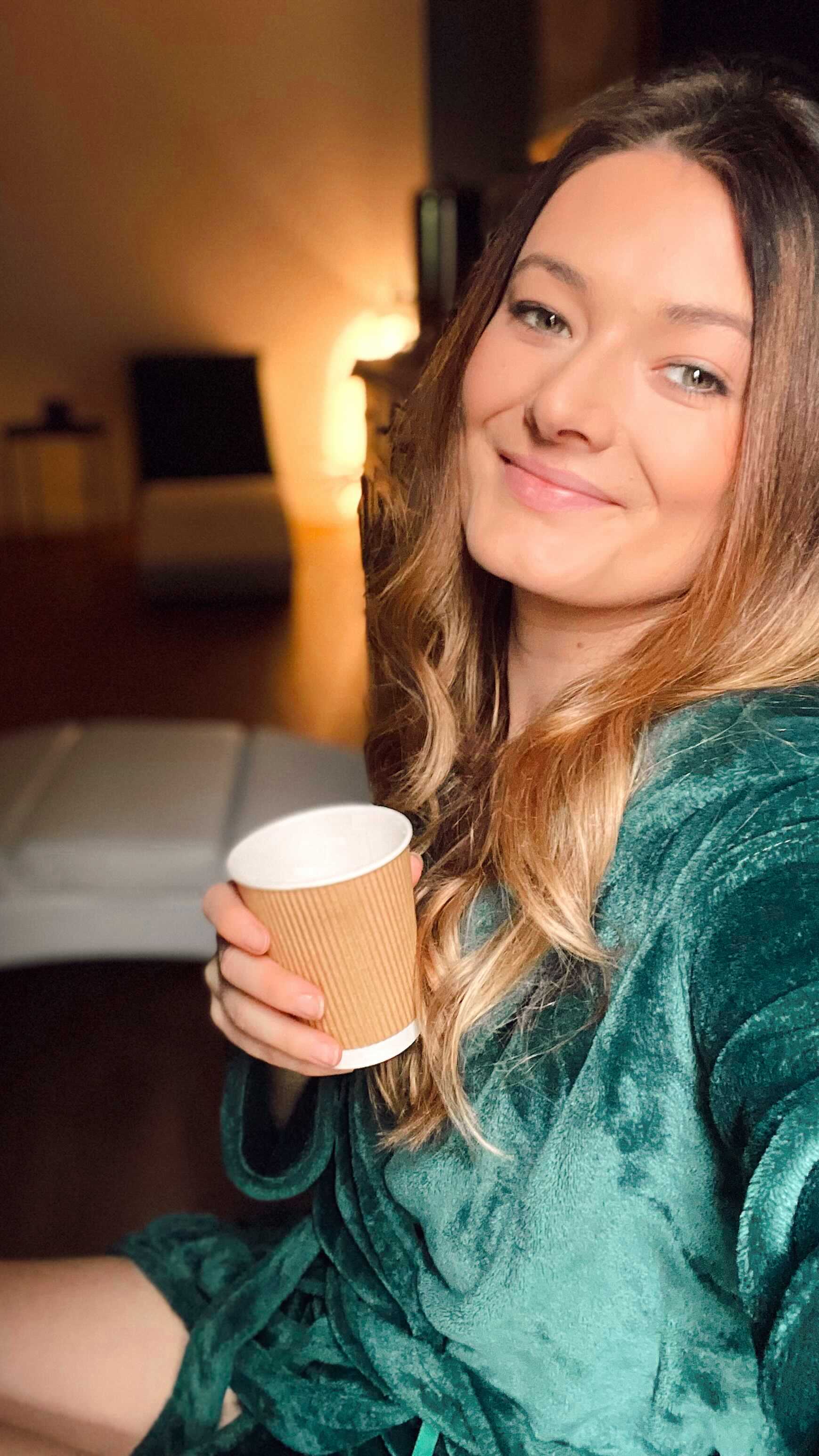 Today we popped into @kintalaresortandspa for a relaxing morning at their spa. 💆♀️
After our massages, we had some time to chill out in their relaxation room and eat sorbet. Then we headed out to the hot tub and sauna area. If only all Wednesday’s started like this!
#spa #derry #dungiven #kintalaresortandspa #staycation #staycationni #glamping #massage #relax #hottubs #northernireland #visitni #irishroadtrip #ireland #ireland_gram