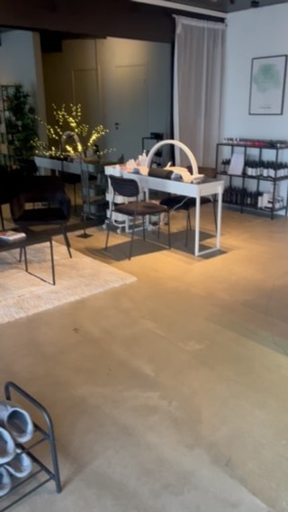 Velkommen til #massasjeterapi #hypnoterapi #coaching og alt det dyktige @beautycliniquestraume tilbyr på vår fine klinikk 🌸