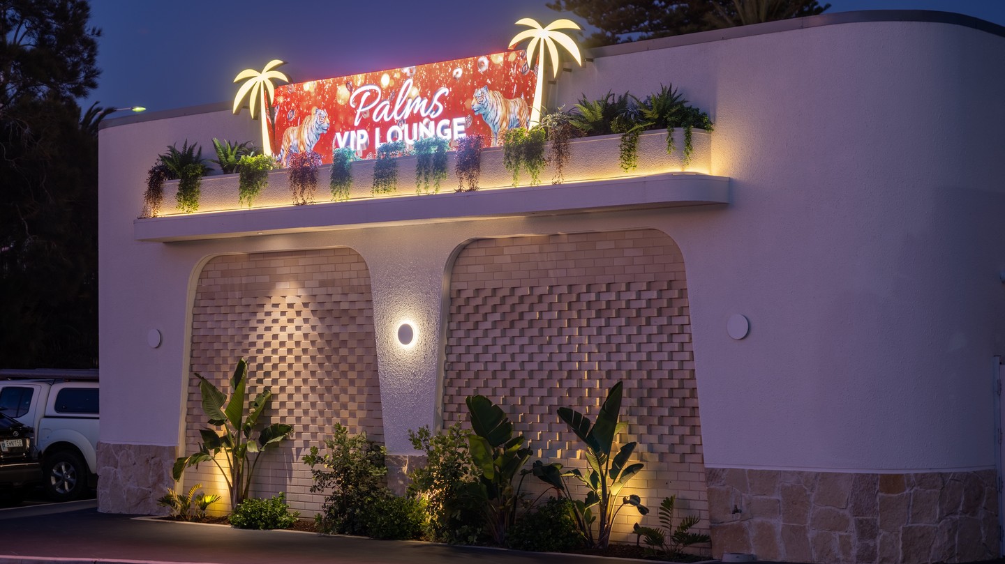 The Entrance Social Club.