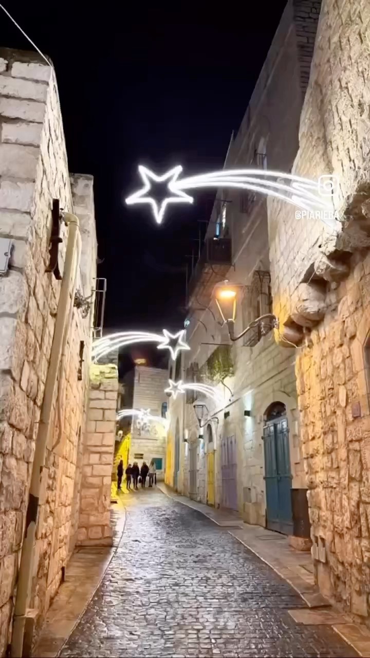 Aus dem „Stall“ in Bethlehem für euch mal ein etwas anderer Einblick…
Ich und meine Schwester @piarieba, die dort in den letzten Tagen unterwegs war, wünschen Euch nochmal Frohe Weihnachten!
#bethlehem #froheweihnachten #landwirtschaft