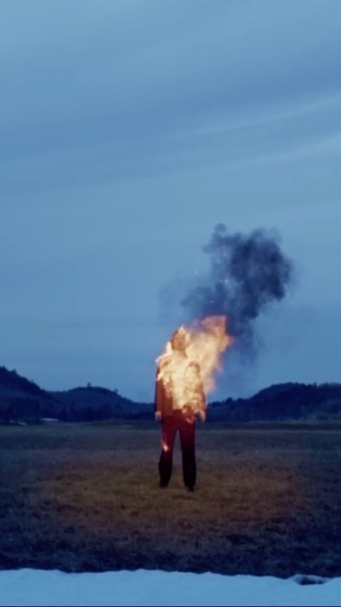 video for myosotis by @evangelosjames and @cayer_canada , 2022
still absolutely amazed these two made such an incredible musicvideo for one of my songs.
two amazing people to collaborate with 🖤