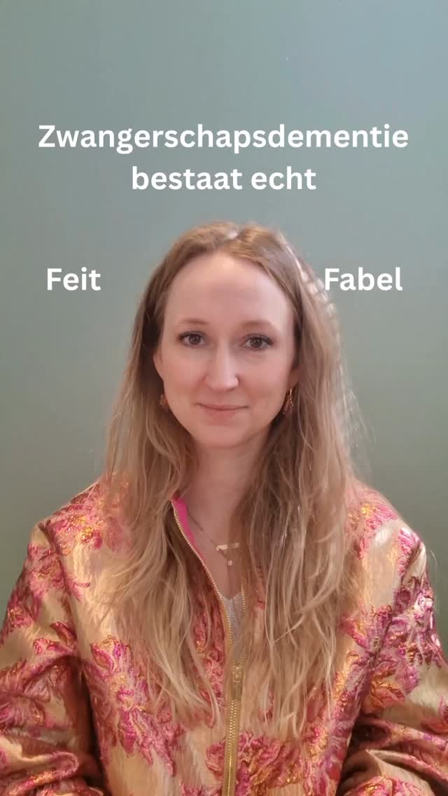 ☆♡ Zwangerschapsdementie ♡☆
Laat me je geruststellen: er is (in tegenstelling tot echte dementie) geen sprake van schade aan de hersenen.
Het hormoon progesteron heeft een remmende werking op de delen van de hersenen waar het geheugen zit.
Zelf op een MRI zijn de verschillen te zien. Het gedeelte waar het geheugen zit werkt minder goed, het gedeelte waar onze sociaal-emotionele vermogen ligt werkt beter. Ideaal om je kwaaltjes en bevallingspijn gemakkelijker te vergeten en de binding met je baby optimaal te laten verlopen. Heeft de natuur toch maar mooi bedacht!
#feit #fabel #dementie #geheugen #zwanger #zwangerschap #natuurlijk #vergeetachtig #mri #zorg #verloskundige