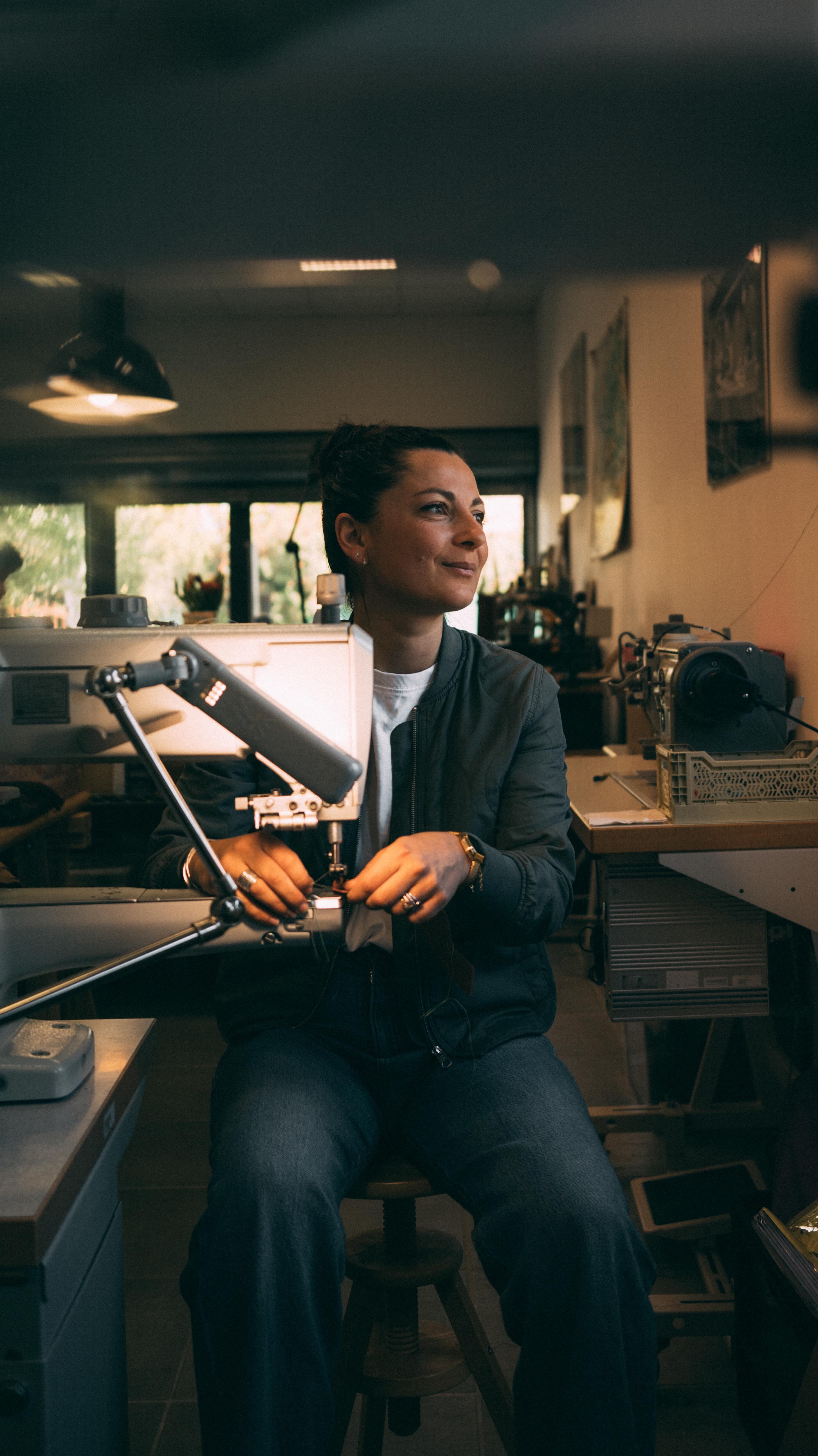 Open your eyes 👀
Ca y est on y est arrivé #déménagement express en 2 jours pour la boutique Pavane.
C’est au 7 rue en Gondeau à Montpellier qu’il faudra venir me voir à partir de maintenant !
C’est avec beaucoup de plaisir que nous vous attendons pour venir découvrir notre beau concept store de créateurs.
Kiss kiss 💋
#montpellier #madeinmontpellier #montpelliermaville #rueengondeau #conceptstore #boutiquemontpellier #montpellierdeco