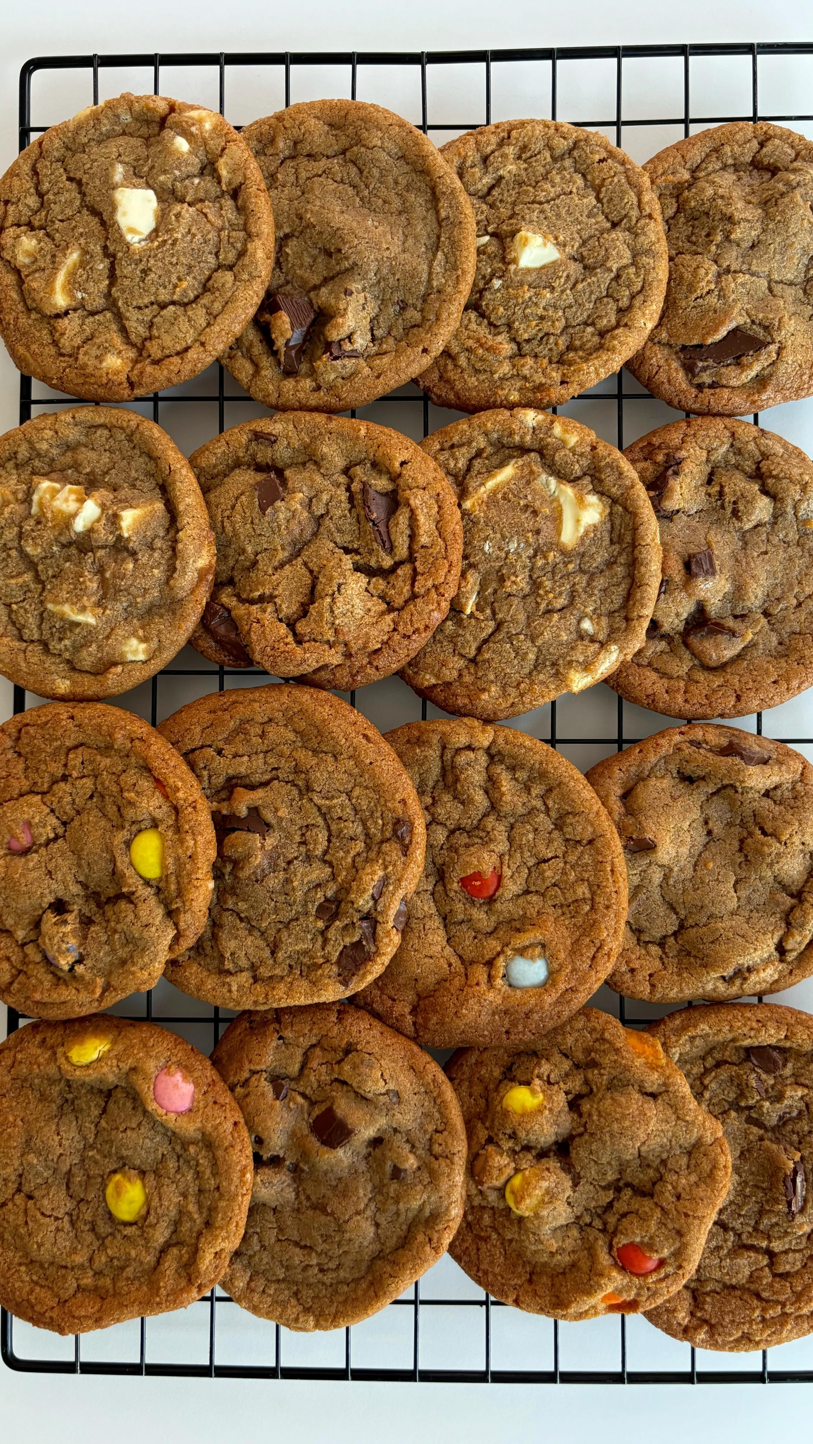 We love a mixed cookie batch, and we know you do too!
That’s why this week, we’re offering 10% off on all Mixed Boxes! Whether you’re into White Chocolate Chunk paired with Oreo, Classic Chunk and Cinnamon Crunch, or like to keep it simple with a Mixed Classic box, there’s a tasty treat waiting for you 😋
To redeem, use code MIXED10 at checkout!!
Hurry, offer ends this Friday (28.06.2024) at 9pm! Order now for delivery next week 📦🍪
www.cookiedwithlove.com
#cookiedwithlove
