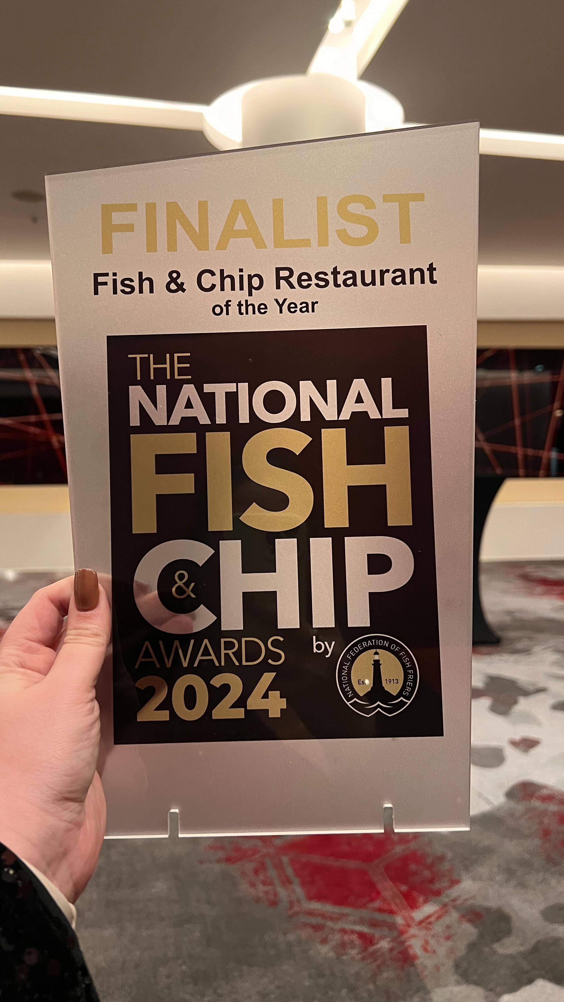 We wouldn’t have got where we are today without our amazing team!
We treated our staff to an in house pizza party to watch our live stream of the event and we wanted to share their reactions with you all ❤️
Please join us in congratulating them. Here’s to the future 🥂
#fishandchip #bestrestaurant #restaurant #fireplace #cozy #fish #fishrestaurant #realchips #freshfish
#fishandchipawards #sustainability #awardwinning #familybusiness #est1909
#englandsoldestchippy #chippy #knightsfishandchips #knightsofglastonbury #glastonbury
#seafoodrestaurant #oldfamilybusiness #5generations #clickandcollect